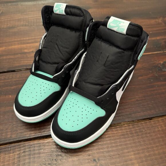 Air Jordan 1 Retro High OG Green Glow Shoes - Picture 3 of 8